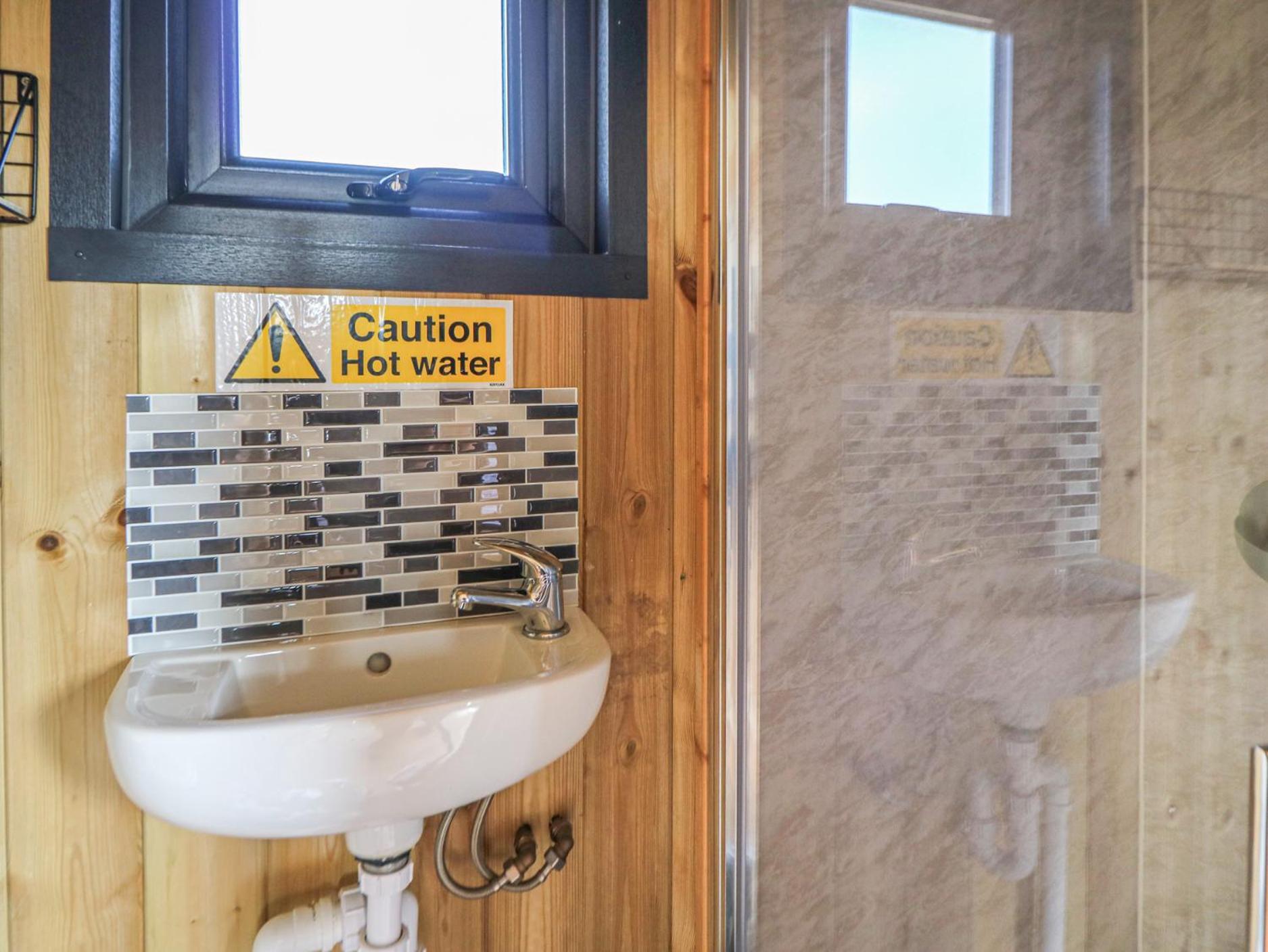 Holiday home Claerwen *